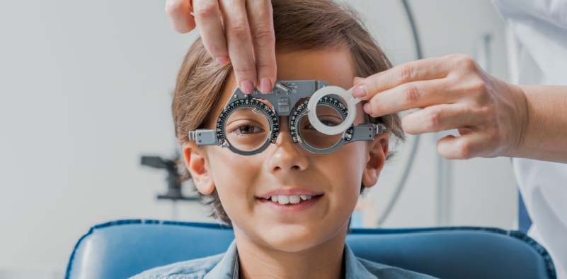 kid having an vision check up